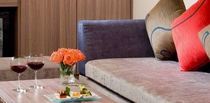executive-corner-room-012-2