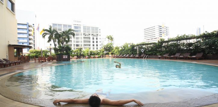 poolside3-2