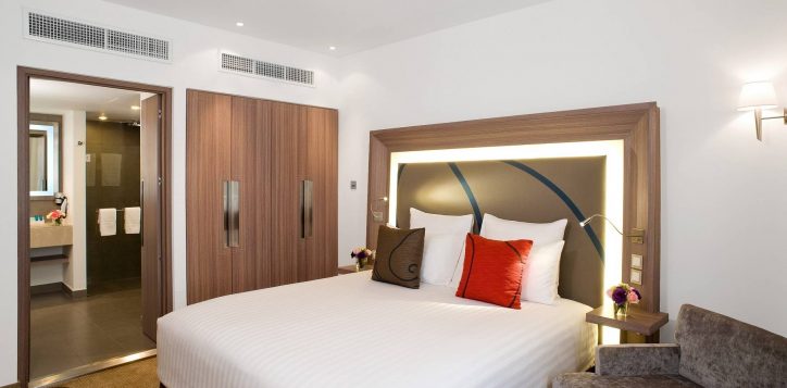 two-bed-room-suite-01-2