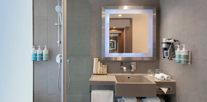 restroom-2