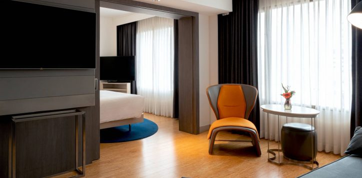 jr-suite-living-room-2