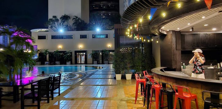 pool-bar-night-time-2