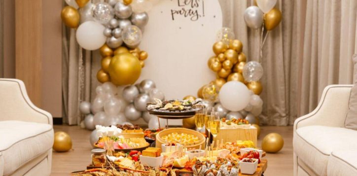 hen-night-inside-2